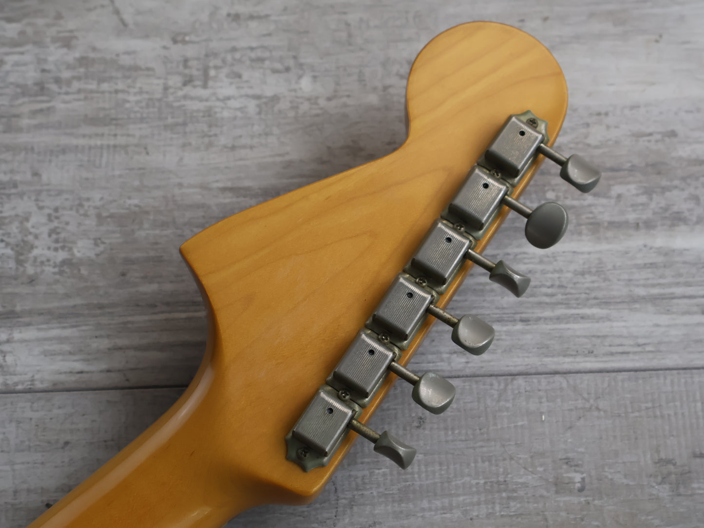 1999 Fender Japan JG66-85 Jaguar w/Seymour Duncan's (Sunburst)