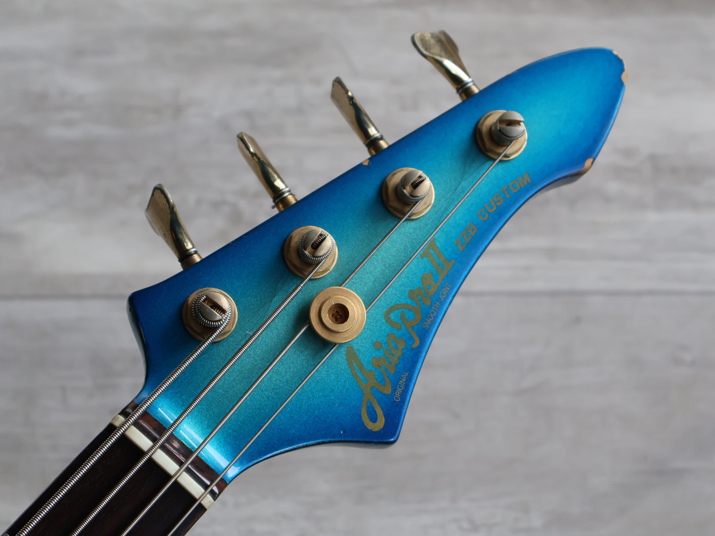 1984 Aria Pro II ZZB-Custom Explorer Bass (Metallic Blue Sunburst)