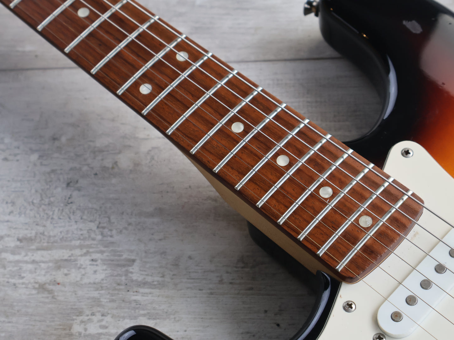 2014 Squier Affinity Series LH Left Handed Stratocaster (Sunburst)