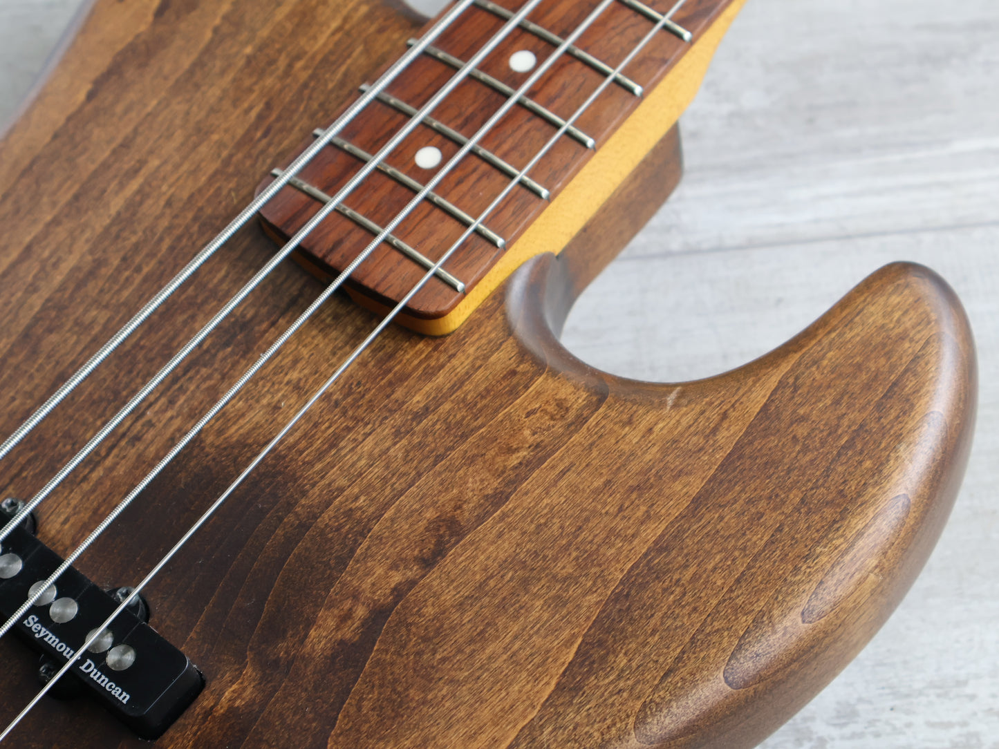 2004 Fender Japan JB62 '62 Reissue Jazz Bass (Walnut)