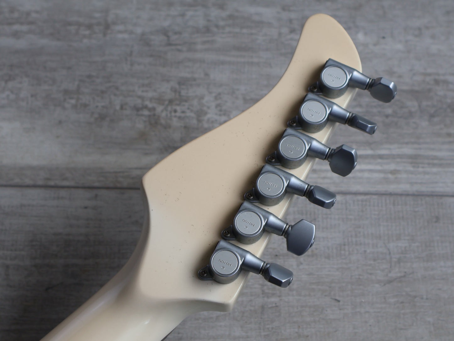 2000 Fernandes JG-80IM HH Jaguar w/Tartan Pickguard (White)