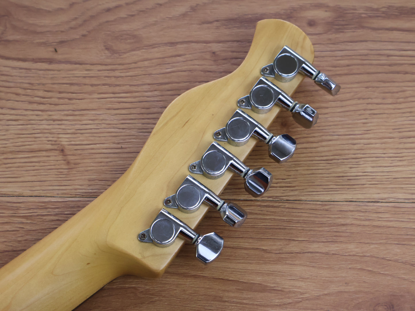 Bacchus BTE-1R Universe Series Telecaster w/Bigsby (White)
