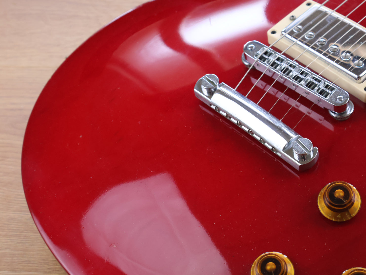 1998 Gibson USA "Japanese Market" Les Paul (Ruby Red)