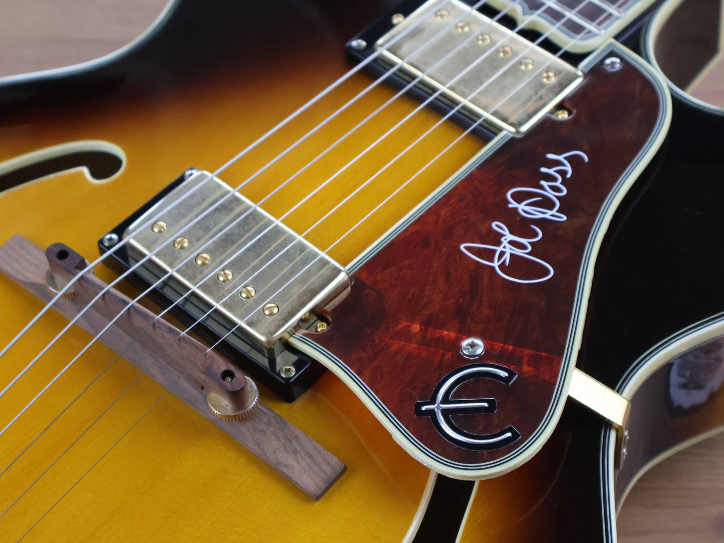 2004 Epiphone Korea Joe Pass Emperor II Hollowbody Jazzbox (Sunburst)