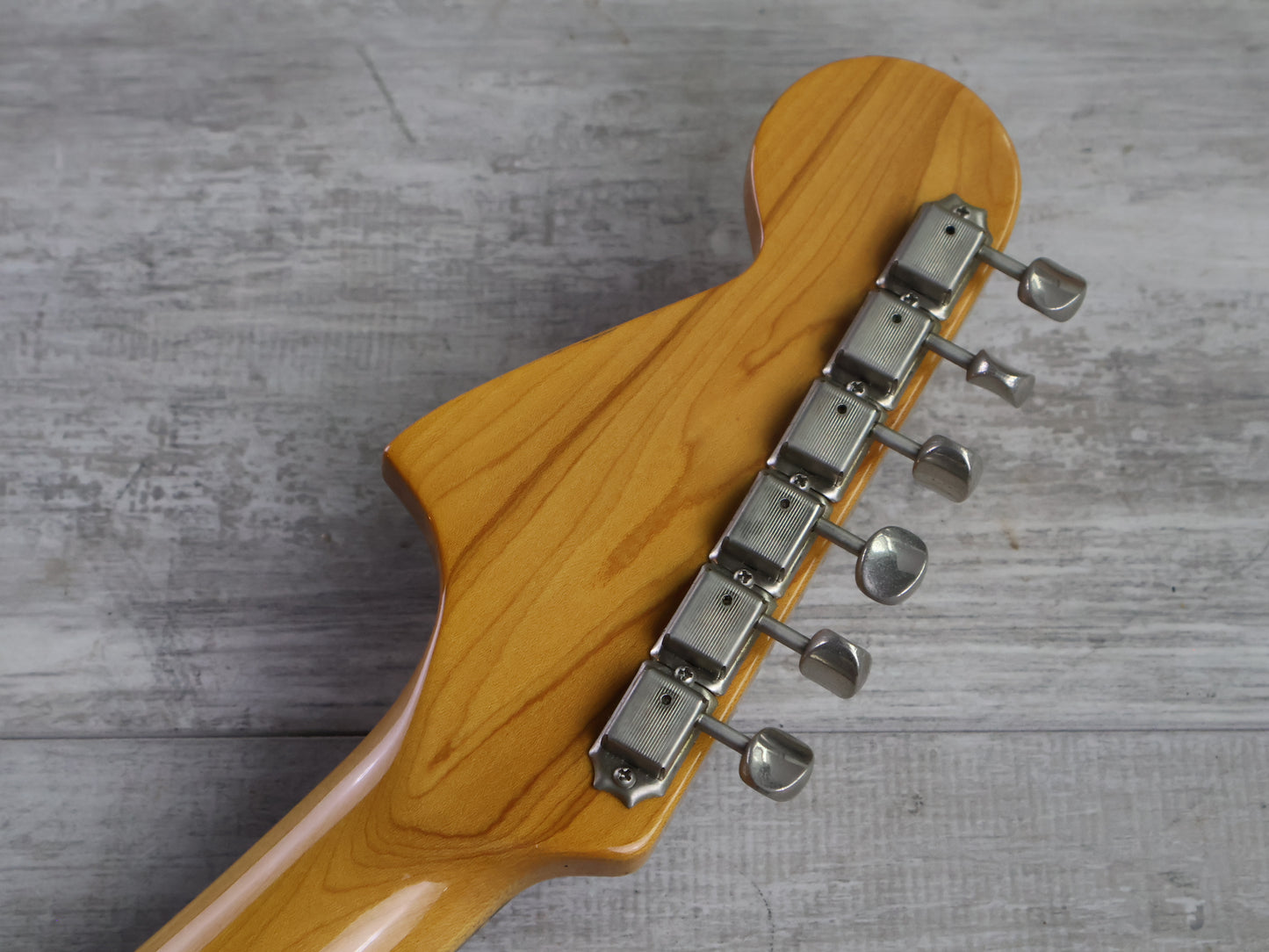 2006 Fender Japan JG66-93 '66 Reissue Jaguar (Vintage White)