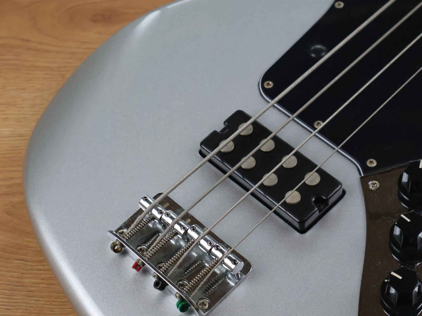 2011 Squier Vintage Modified Jaguar Bass Special HB (Silver)