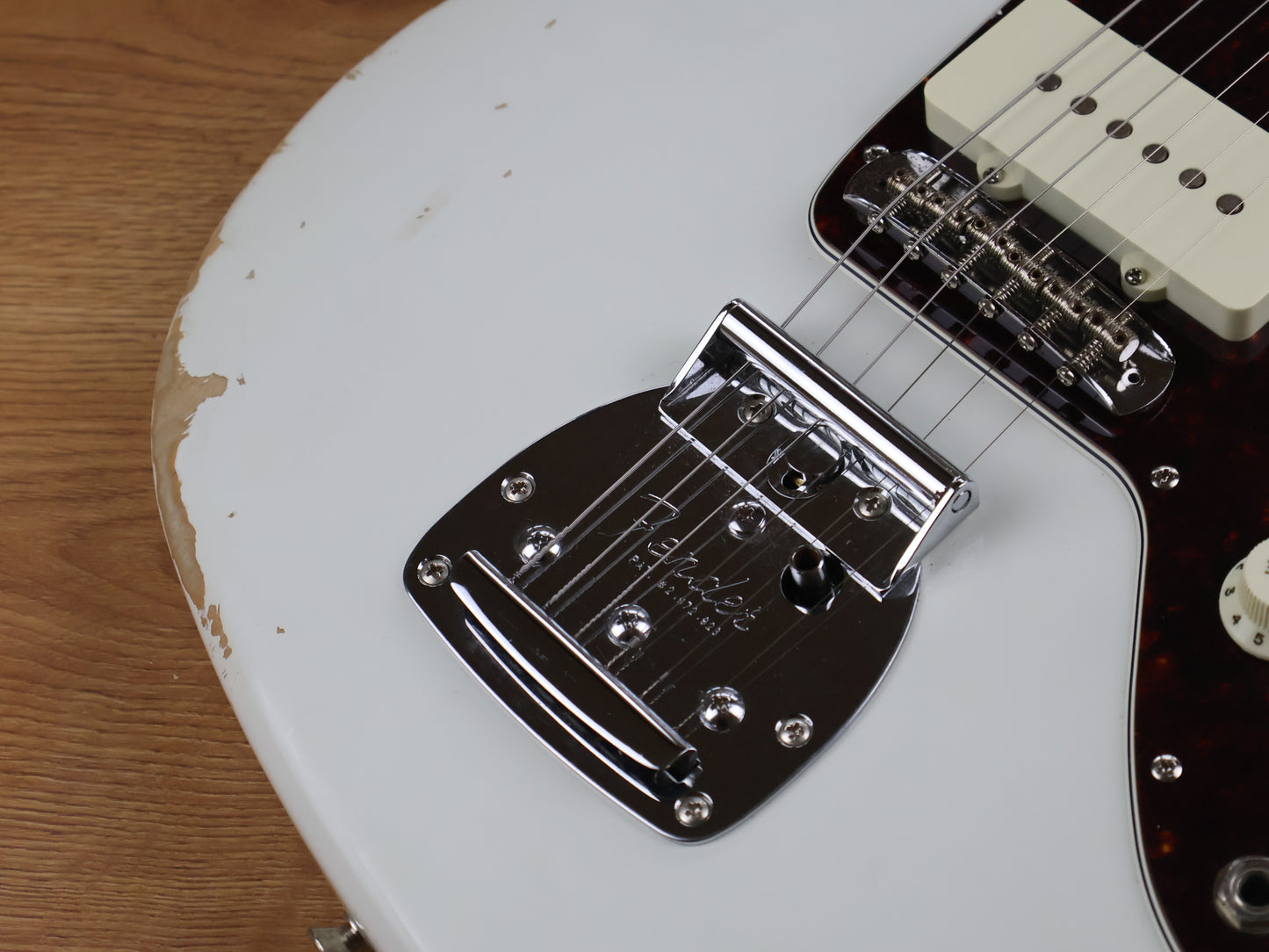 2022 Fender Japan Traditional II 60's Jazzmaster (Relic Olympic White)