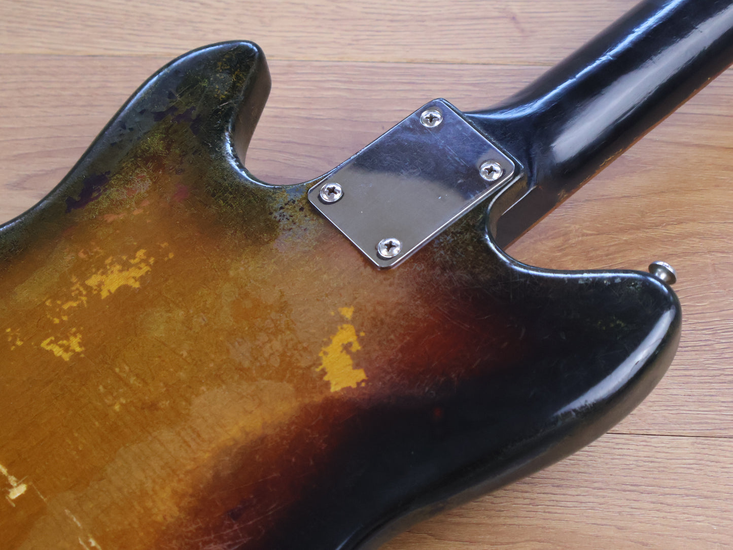 1960's Guyatone Japan LG-65T Electric Guitar (Sunburst)
