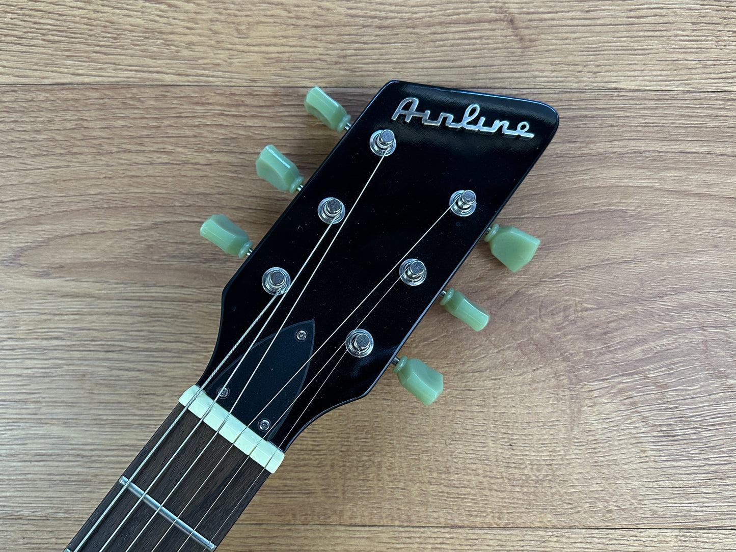 Eastwood Airline Twin Tone (Metallic Blue)