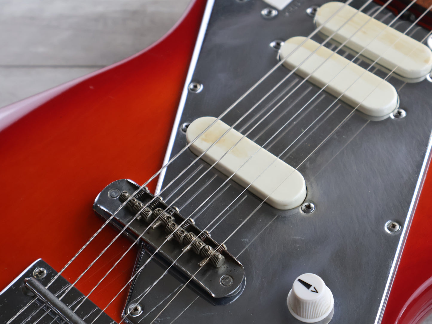 1960's Victor Japan SG-18 Bizarre Guitar (Red Burst)