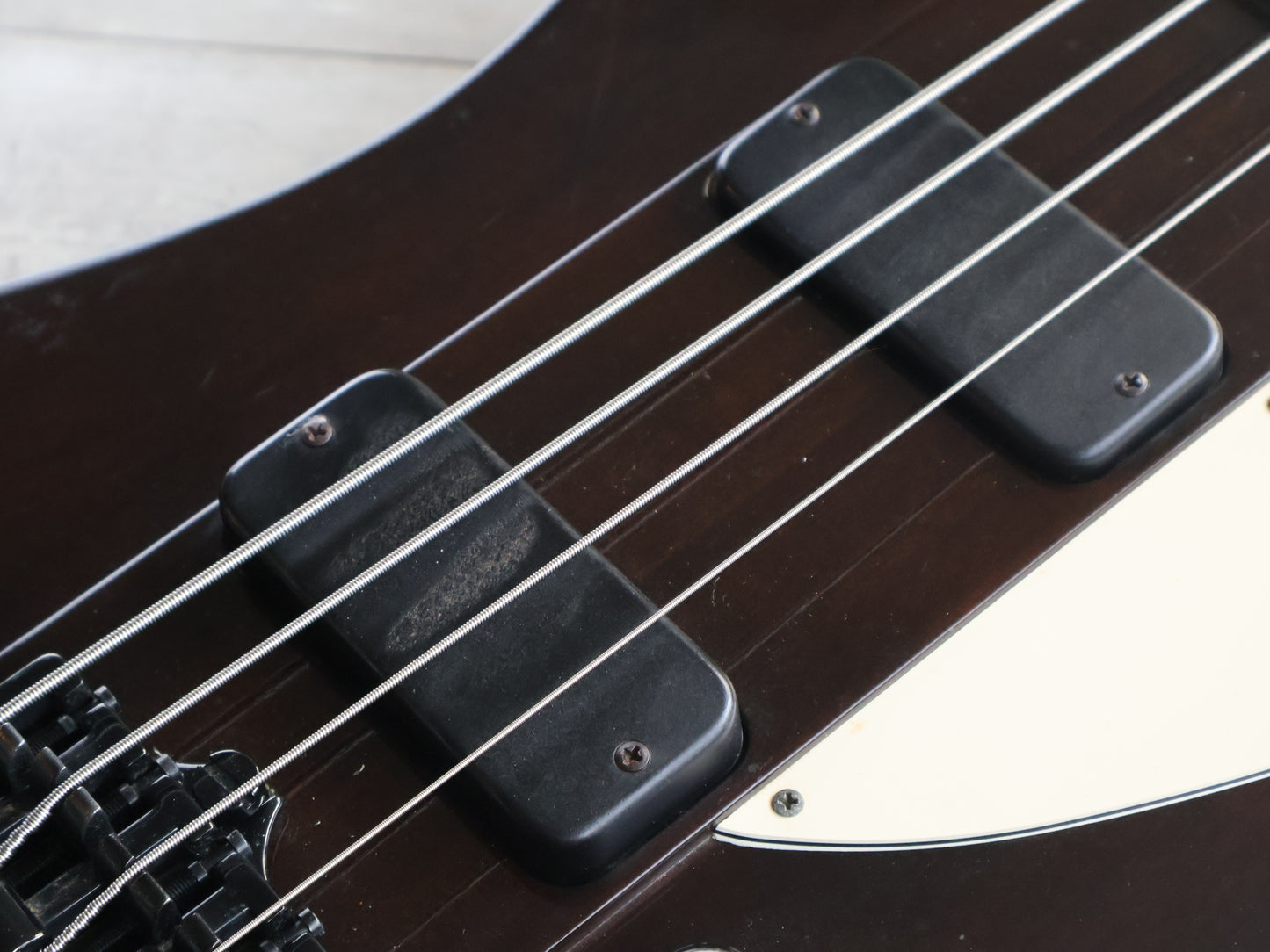 1999 Gibson USA Thunderbird IV Bass (Ebony Stain)