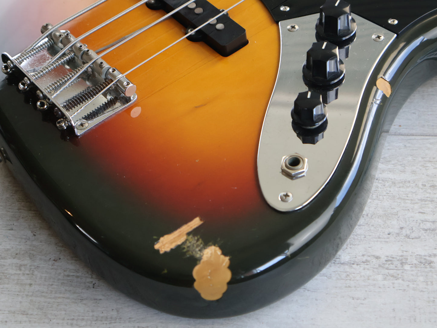 1994 Fender Japan PB62 '62 Reissue Precision Bass Neck w/Jazz Bass Body (Sunburst)