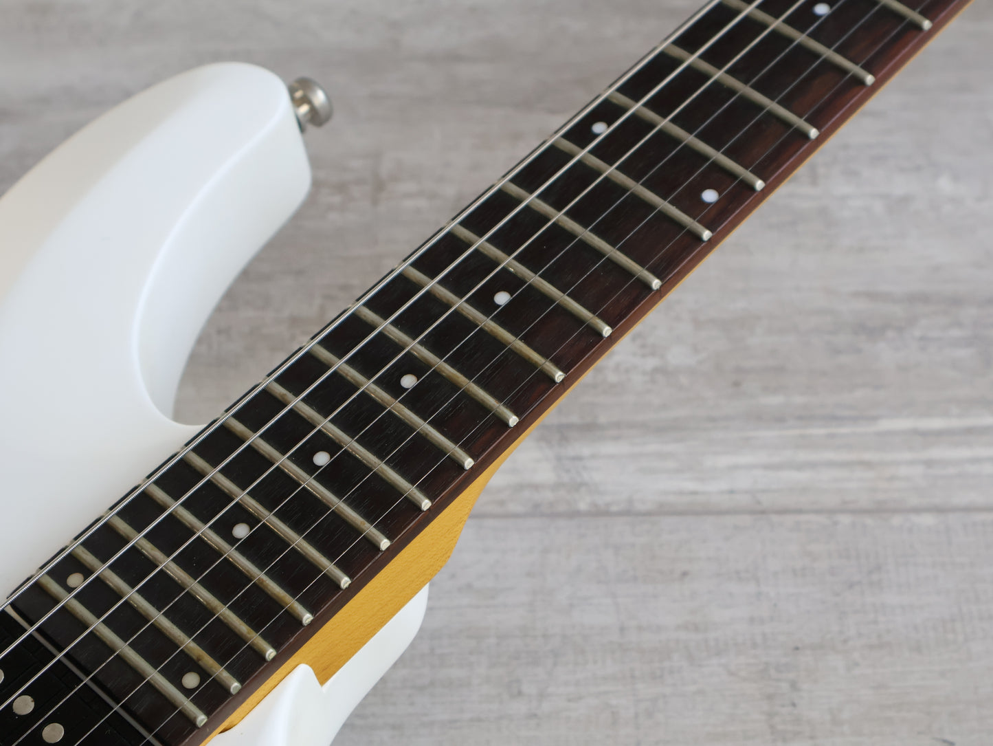 2018 Schecter C-6 Deluxe (White)