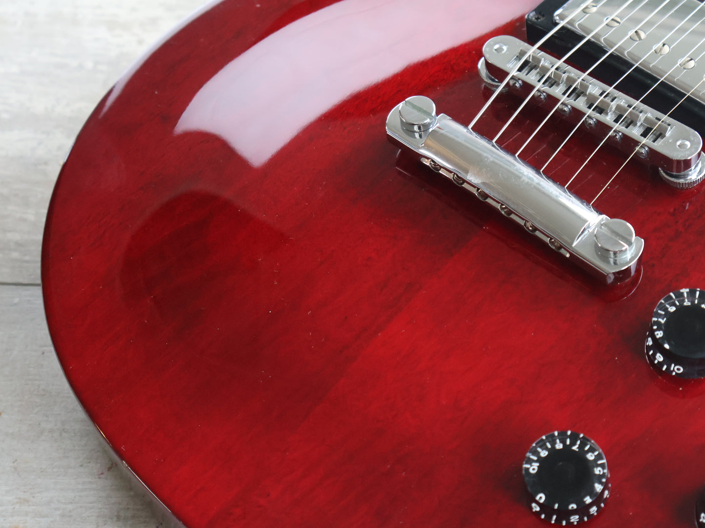 2004 Gibson USA Les Paul Studio (Wine Red)