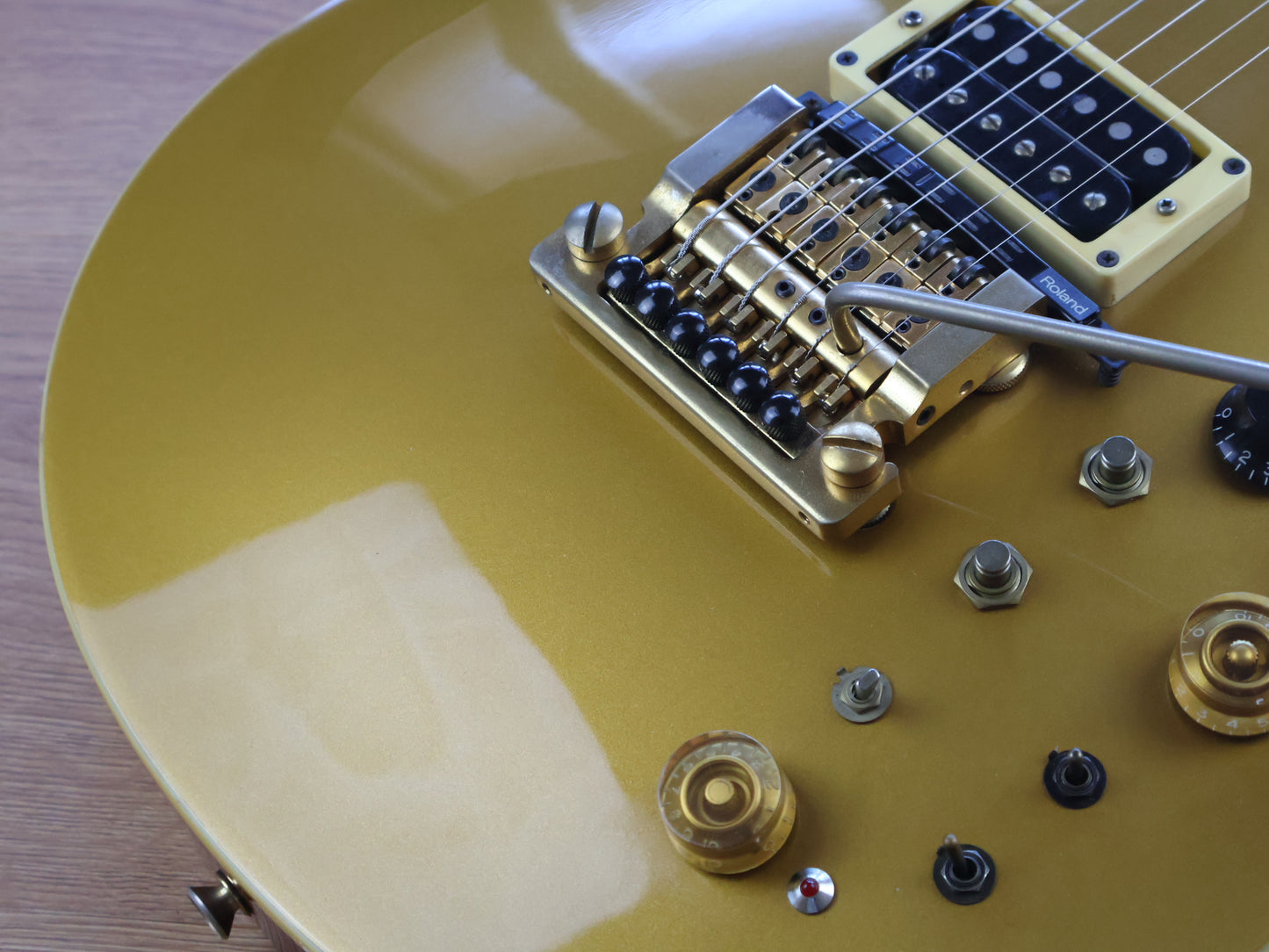 2004 Fernandes Robert Fripp Signature Model Goldtop Les Paul w/Kahler & Sustainer