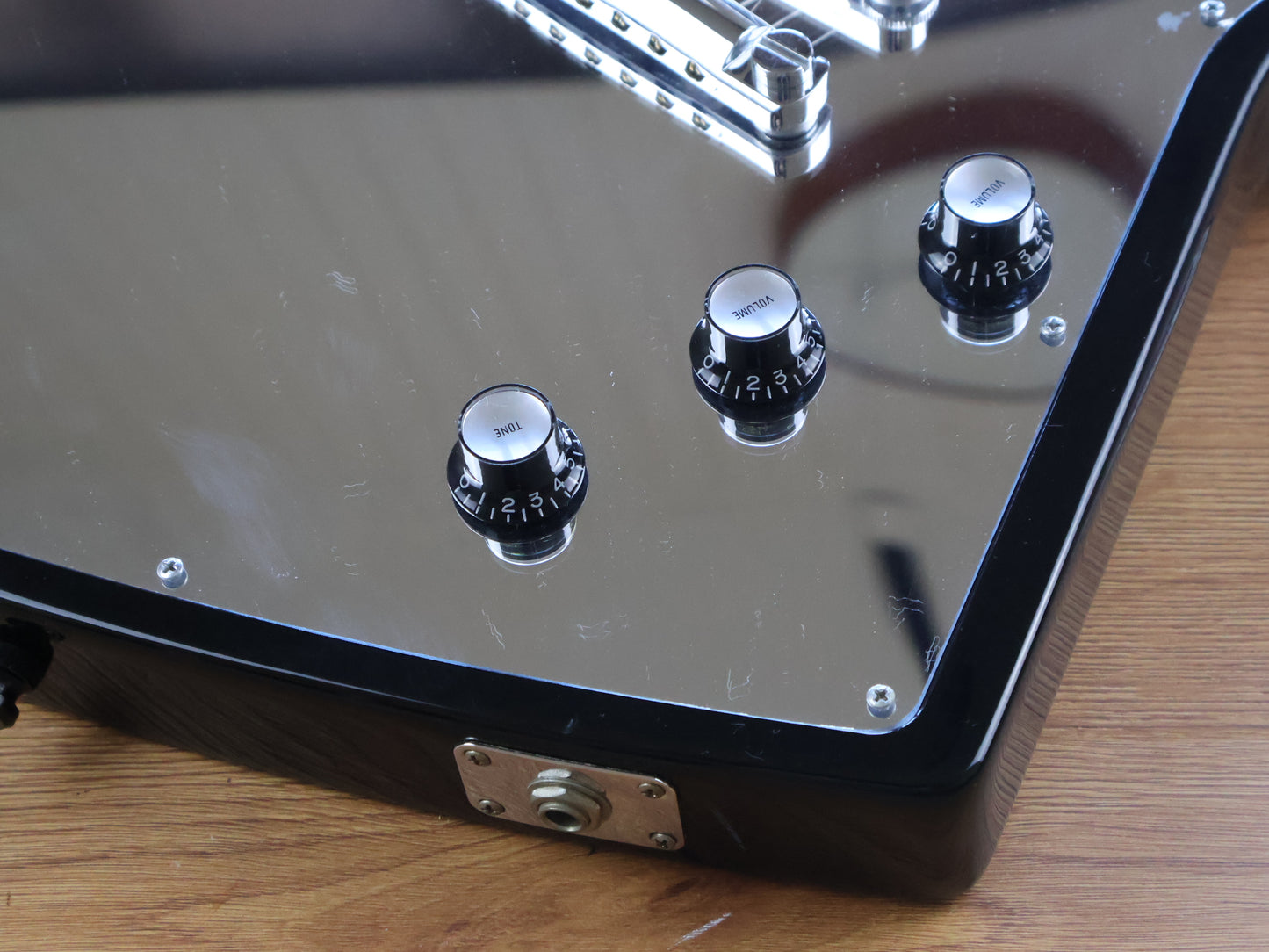 2007 Gibson EXP X-plorer New Century (Ebony w/Mirrored Guard)