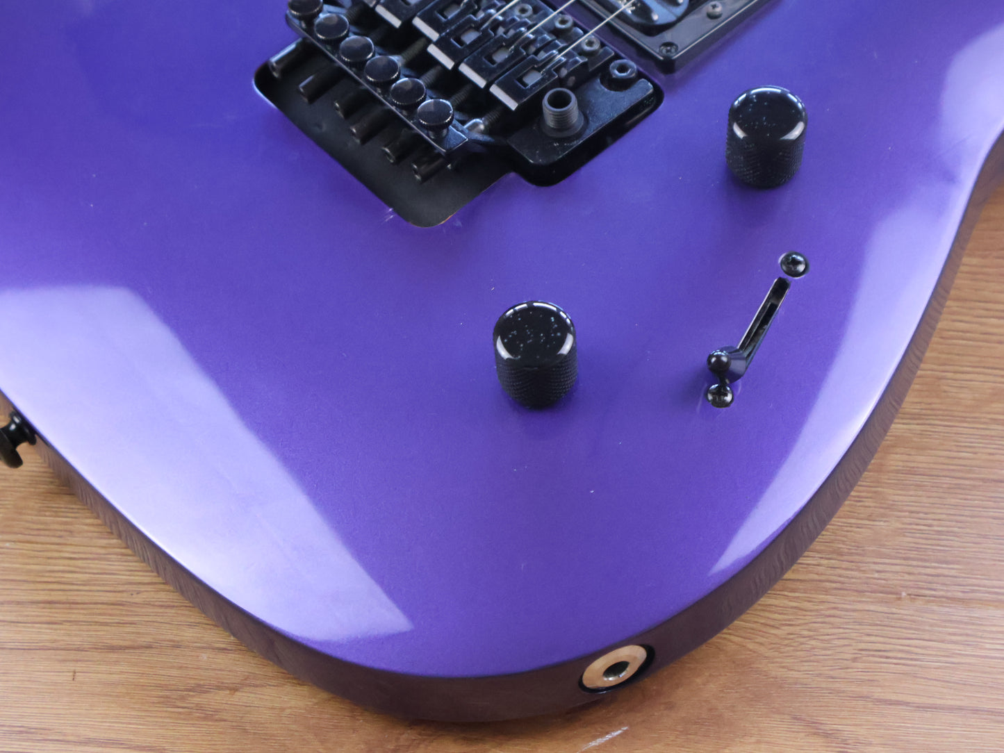 2001 Kramer Striker FR-422S Superstrat (Purple)