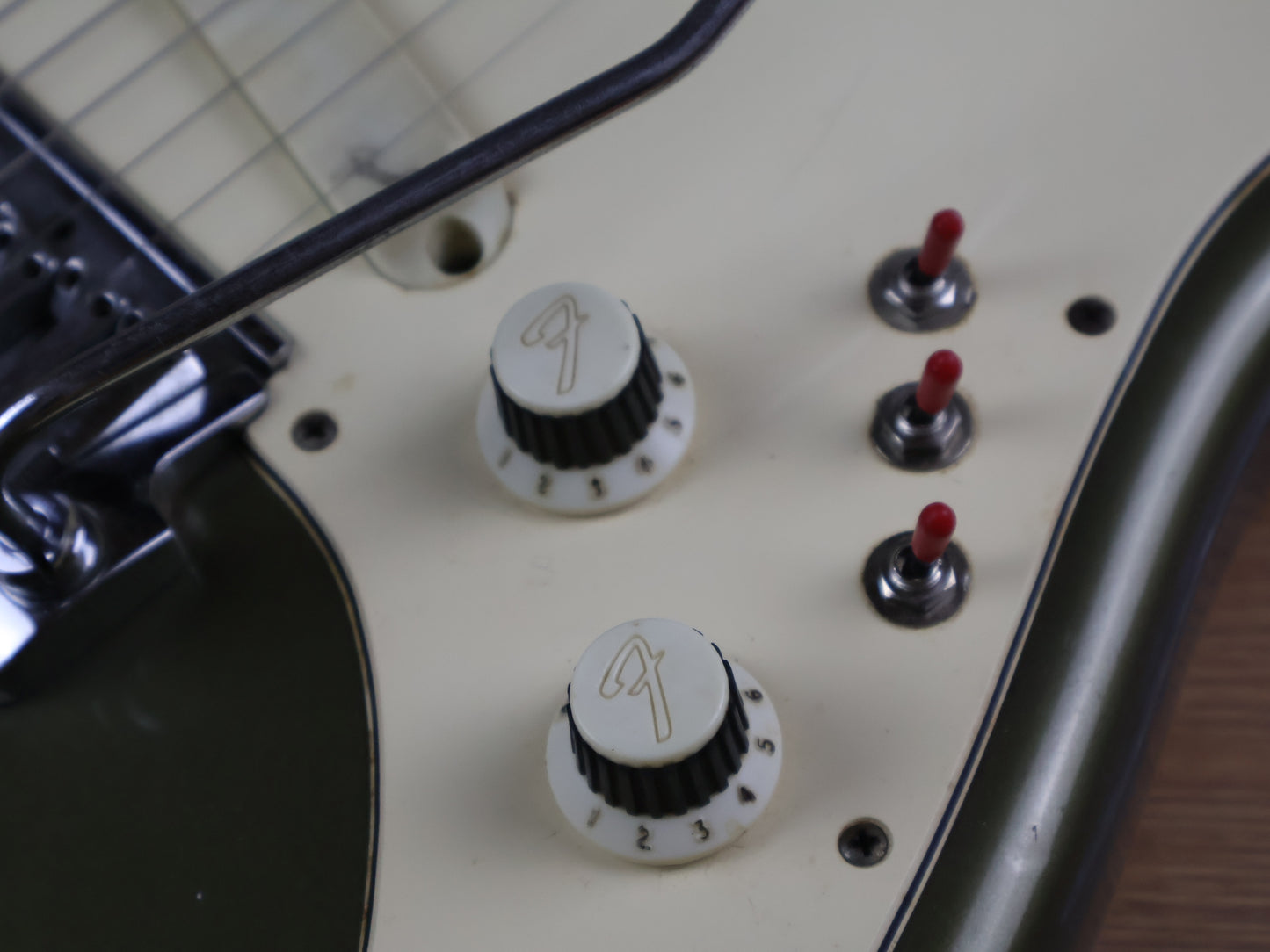 1983 Fender USA American Elite Stratocaster (Satin Jade Pearl Metallic)