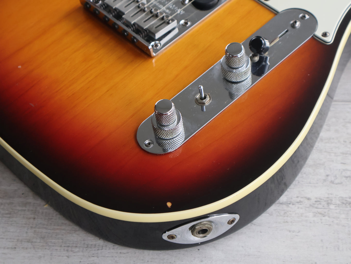 1999 Fender USA American Deluxe Power Telecaster w/Fishman - Scalloped (Sunburst)