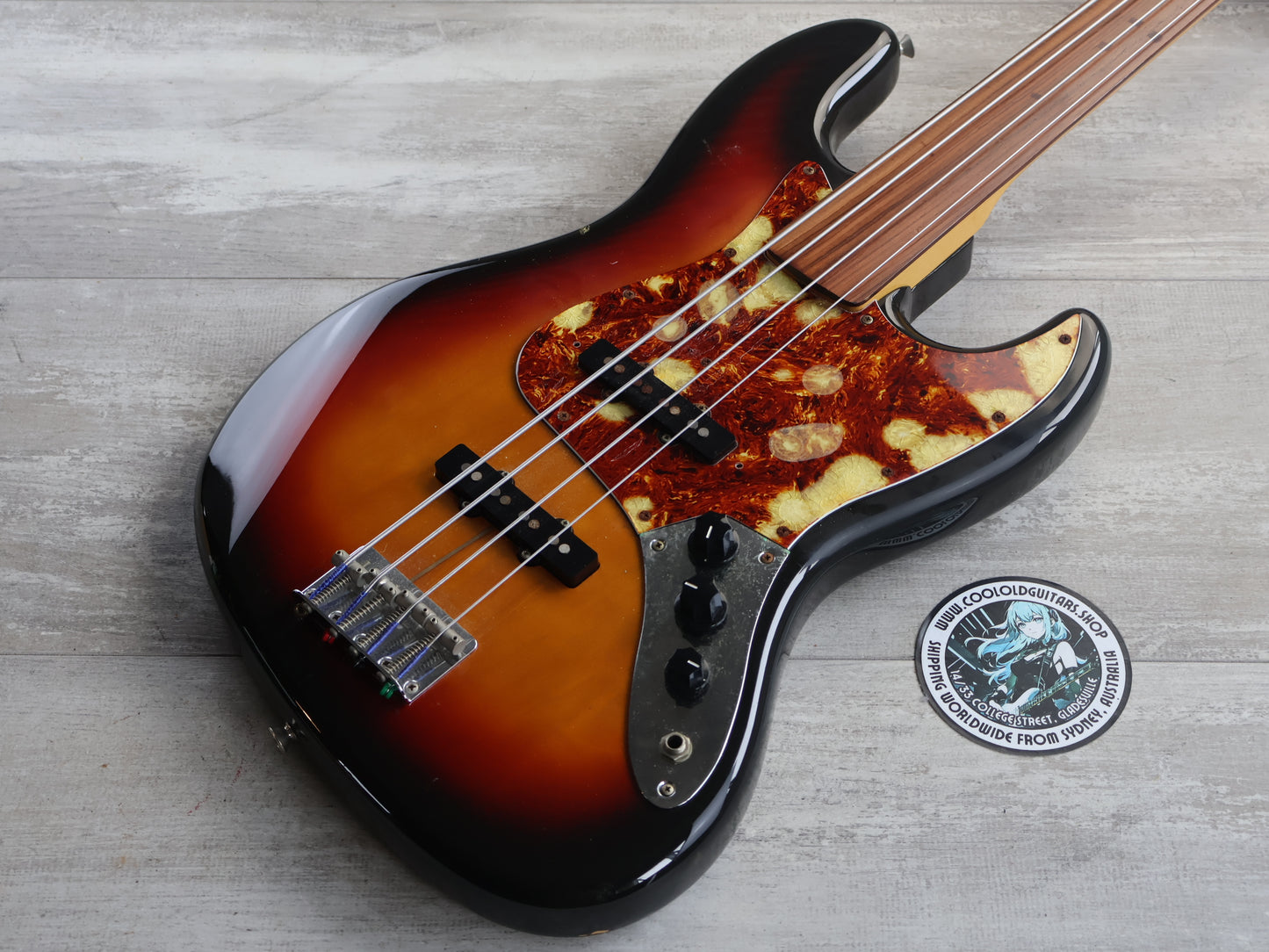1982 Fernandes Japan RJB-FL Revival Series Fretless Jazz Bass (Sunburst)