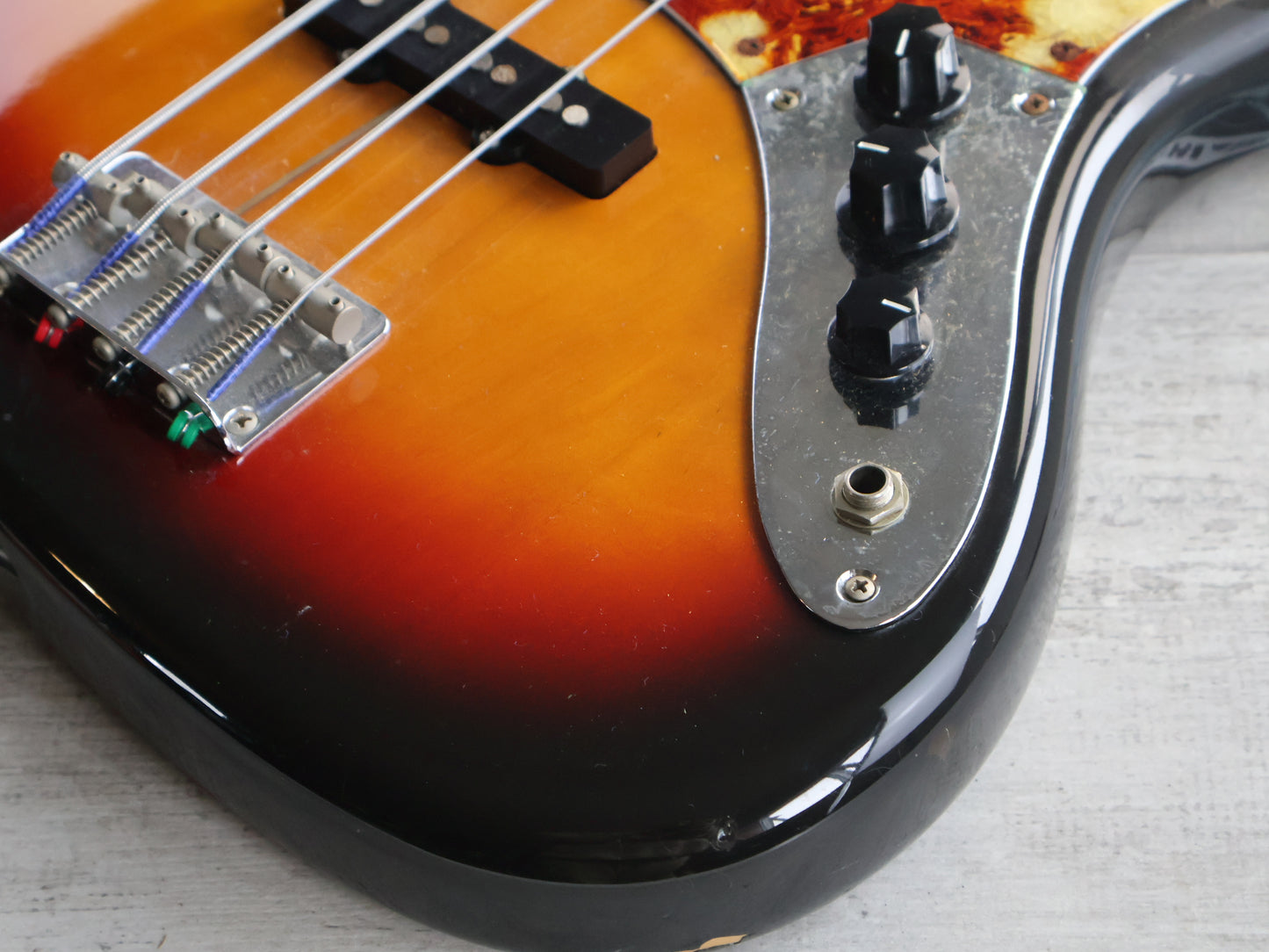 1982 Fernandes Japan RJB-FL Revival Series Fretless Jazz Bass (Sunburst)