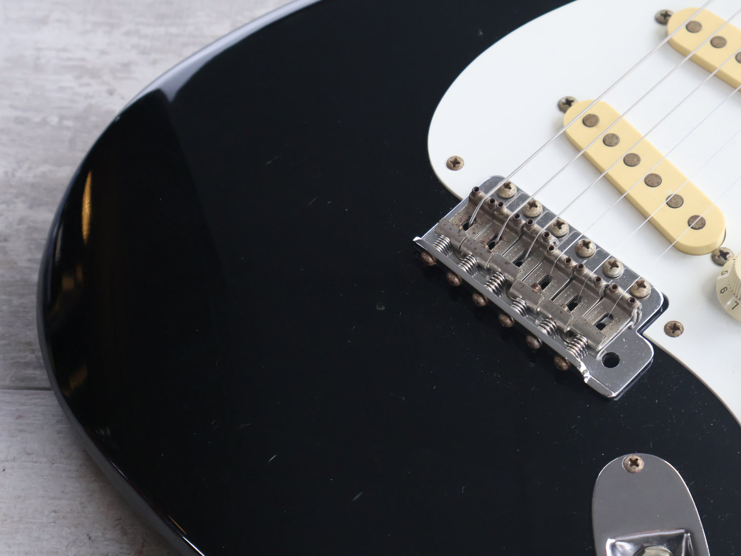 1986 Squier (by Fender Japan) SST-30 Vintage Stratocaster (Black)