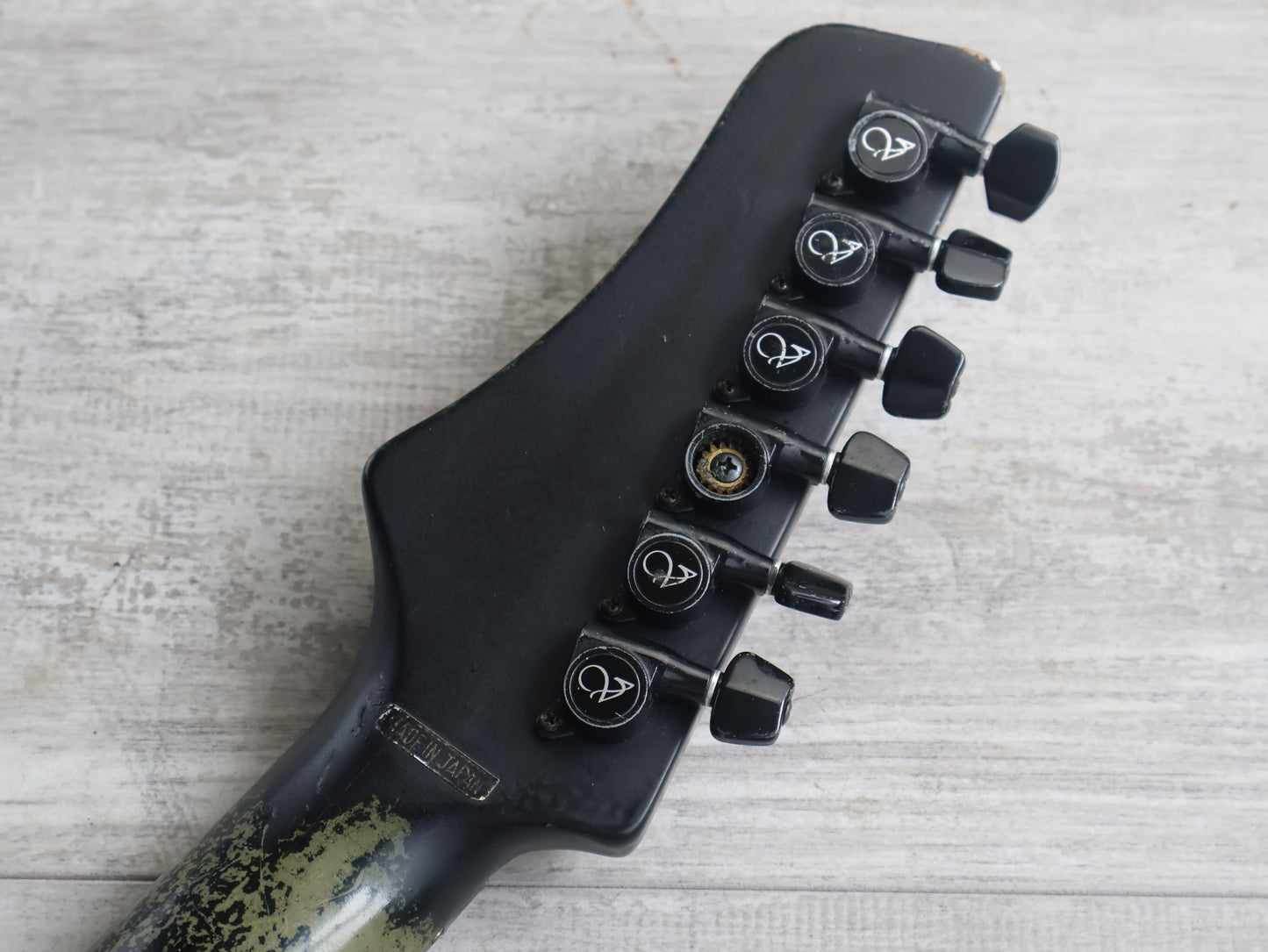 1984 Vantage Japan X-99 Neckthrough Double Cutaway (Black/Red)