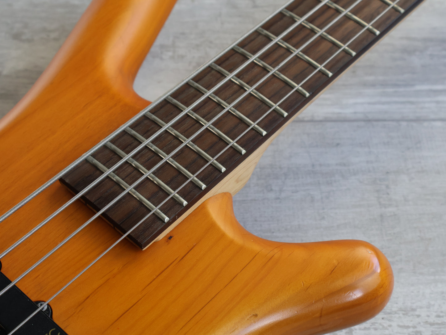Warwick Corvette Basic RockBass (Honey Violin Transparent Satin)