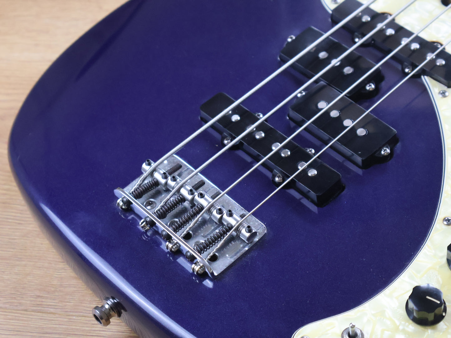 2000 Fender USA Urge II Stu Hamm Bass (Sapphire Metallic)