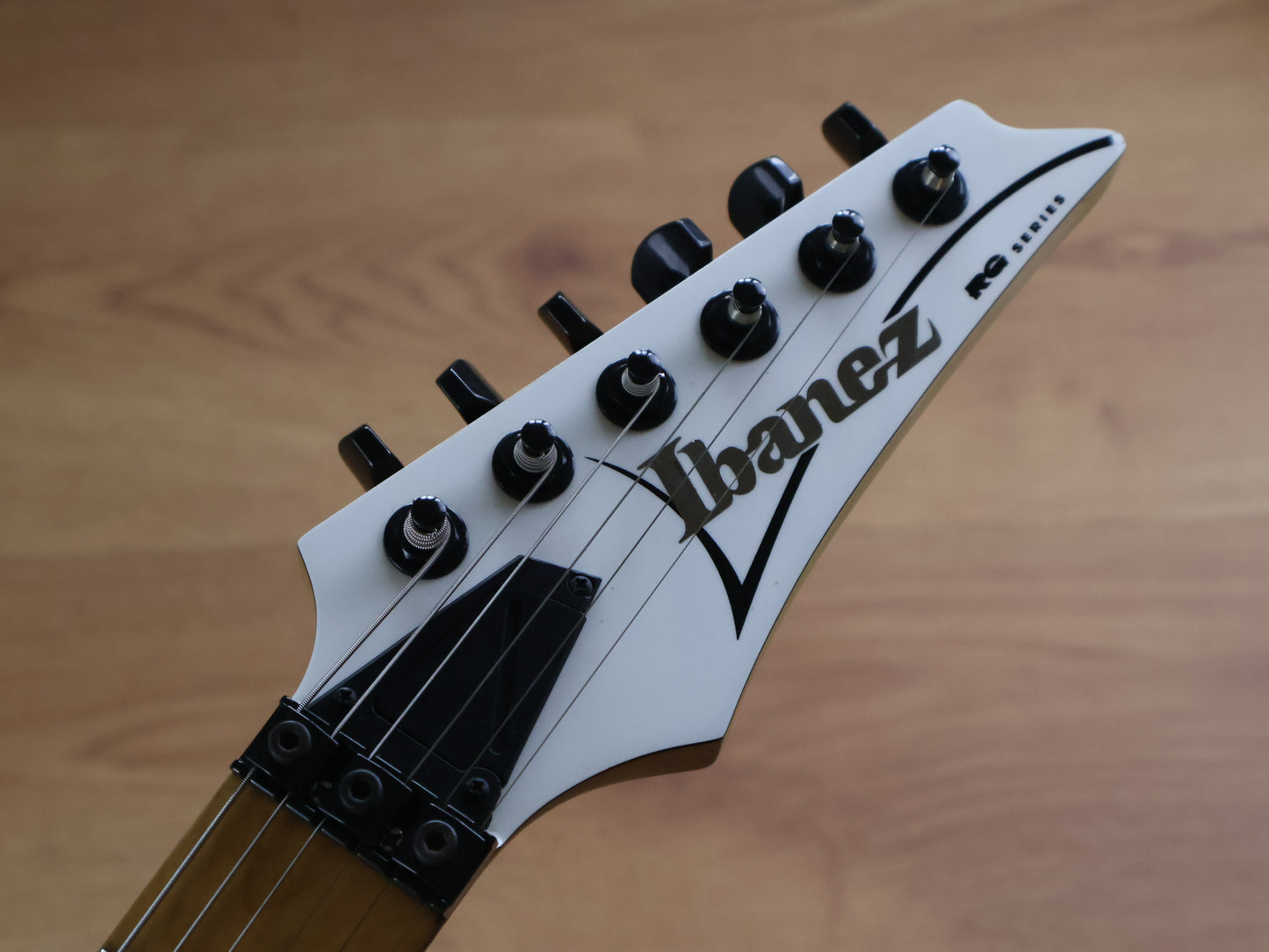 2011 Ibanez RG350MPZ HSH Superstrat (White)