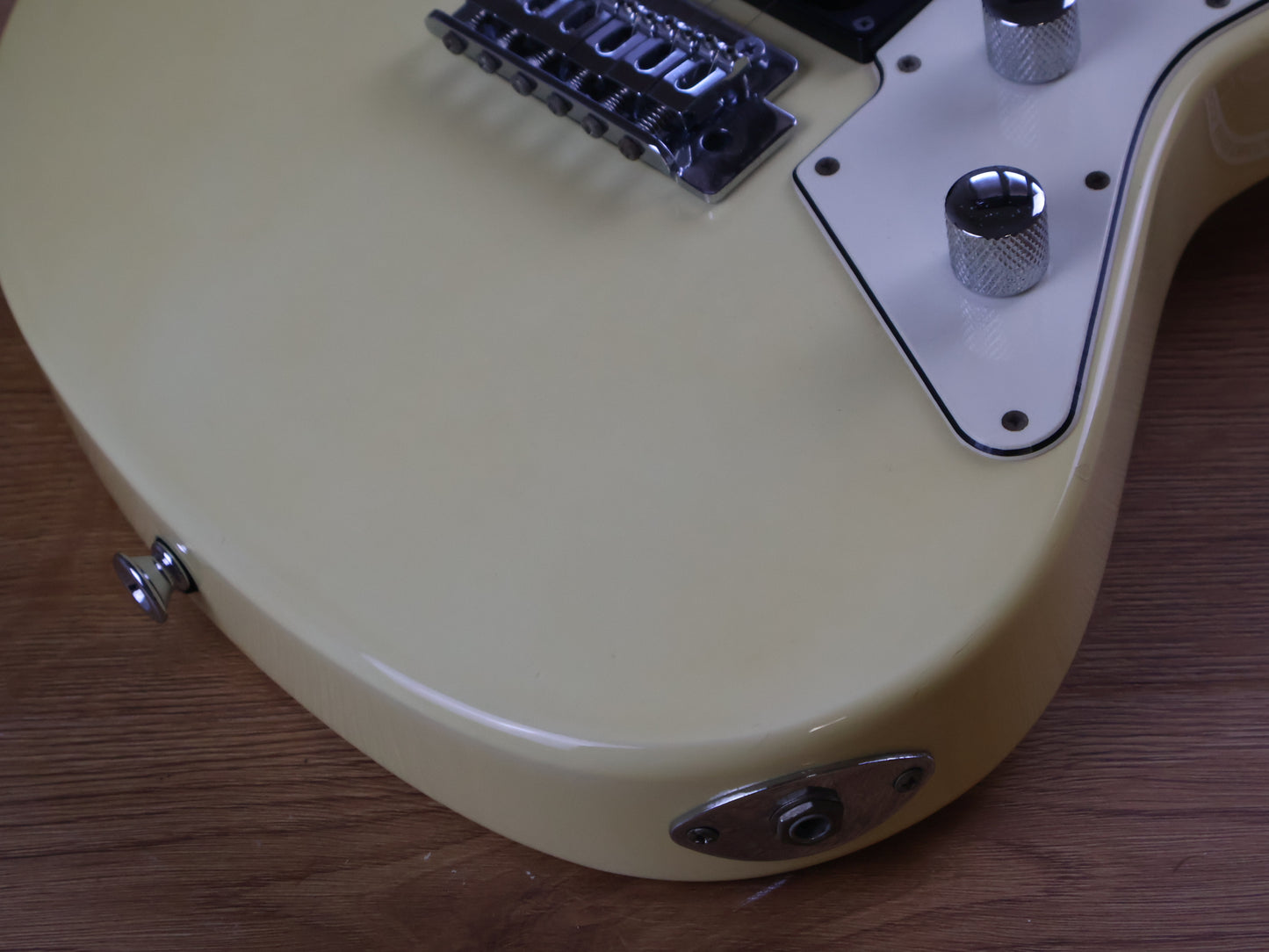 2000's Charvel Japan EM-SC Surfcaster Offset (Vintage White)