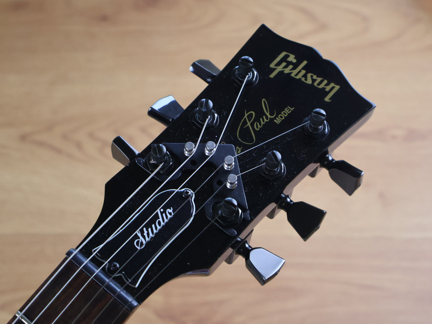 2011 Gibson Les Paul Studio Plus w/Seymour Duncan's (Desert Burst)