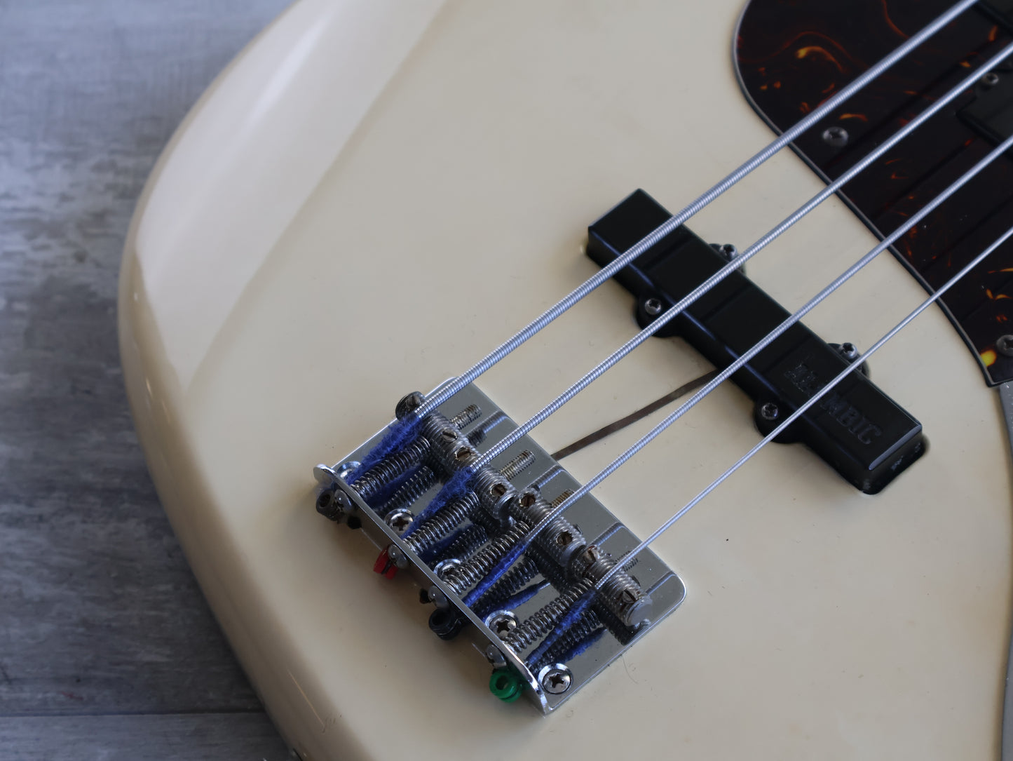 1989 Fender Japan JB62-75 '62 Reissue Jazz Bass w/Alembic PJ Pickups (Vintage White)