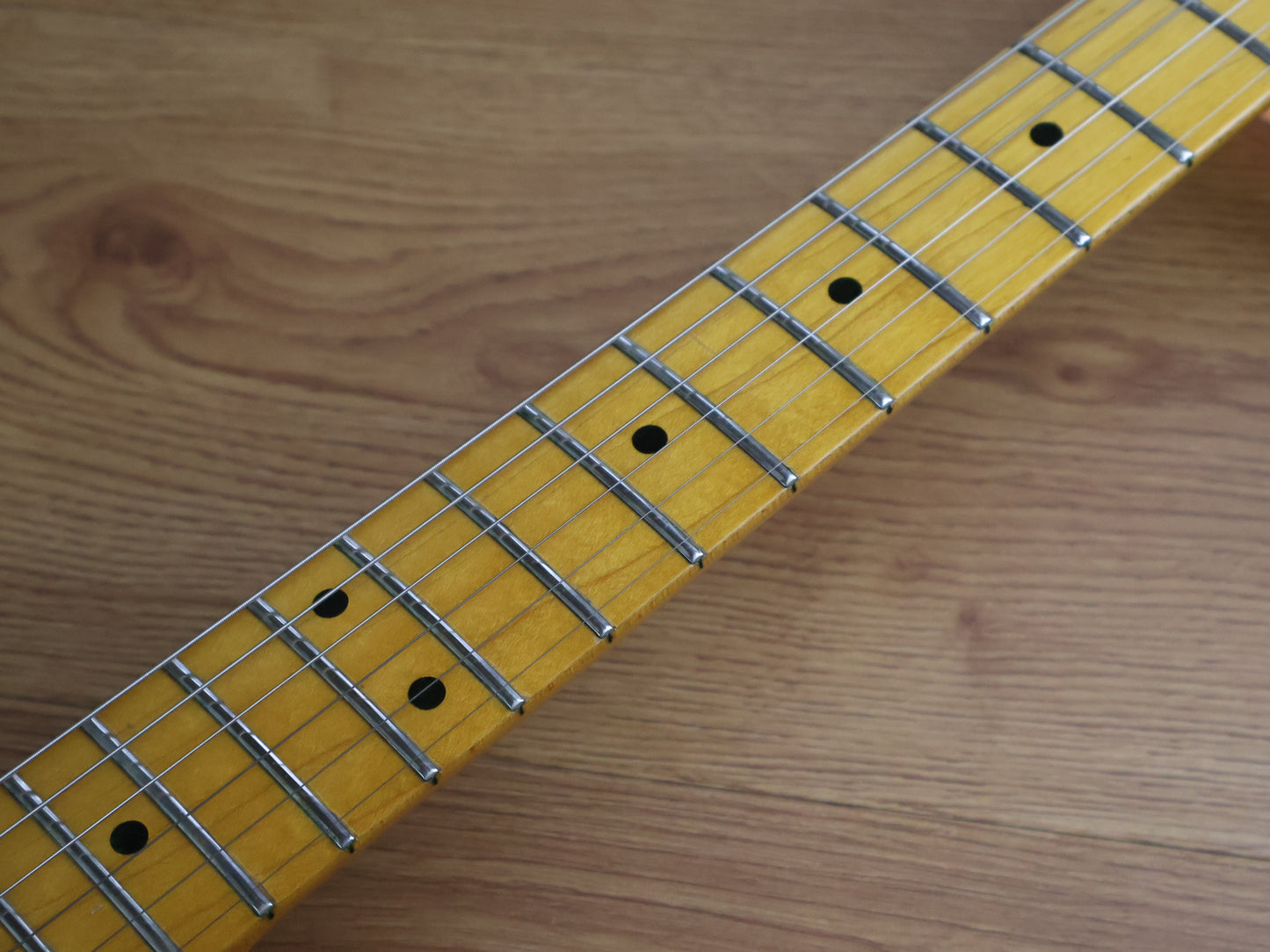 1986 G&L USA (by Leo Fender) ASAT Telecaster (Three-Tone Sunburst)