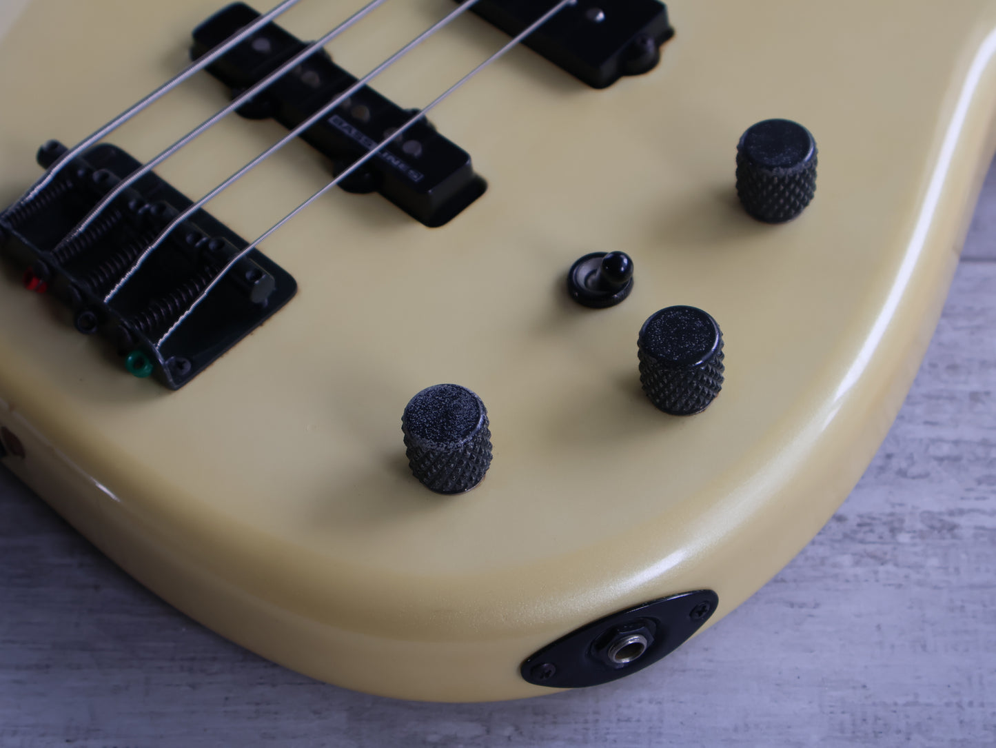 2007 Fender Duff McKagan Signature Model Precision Bass (Pearl White)