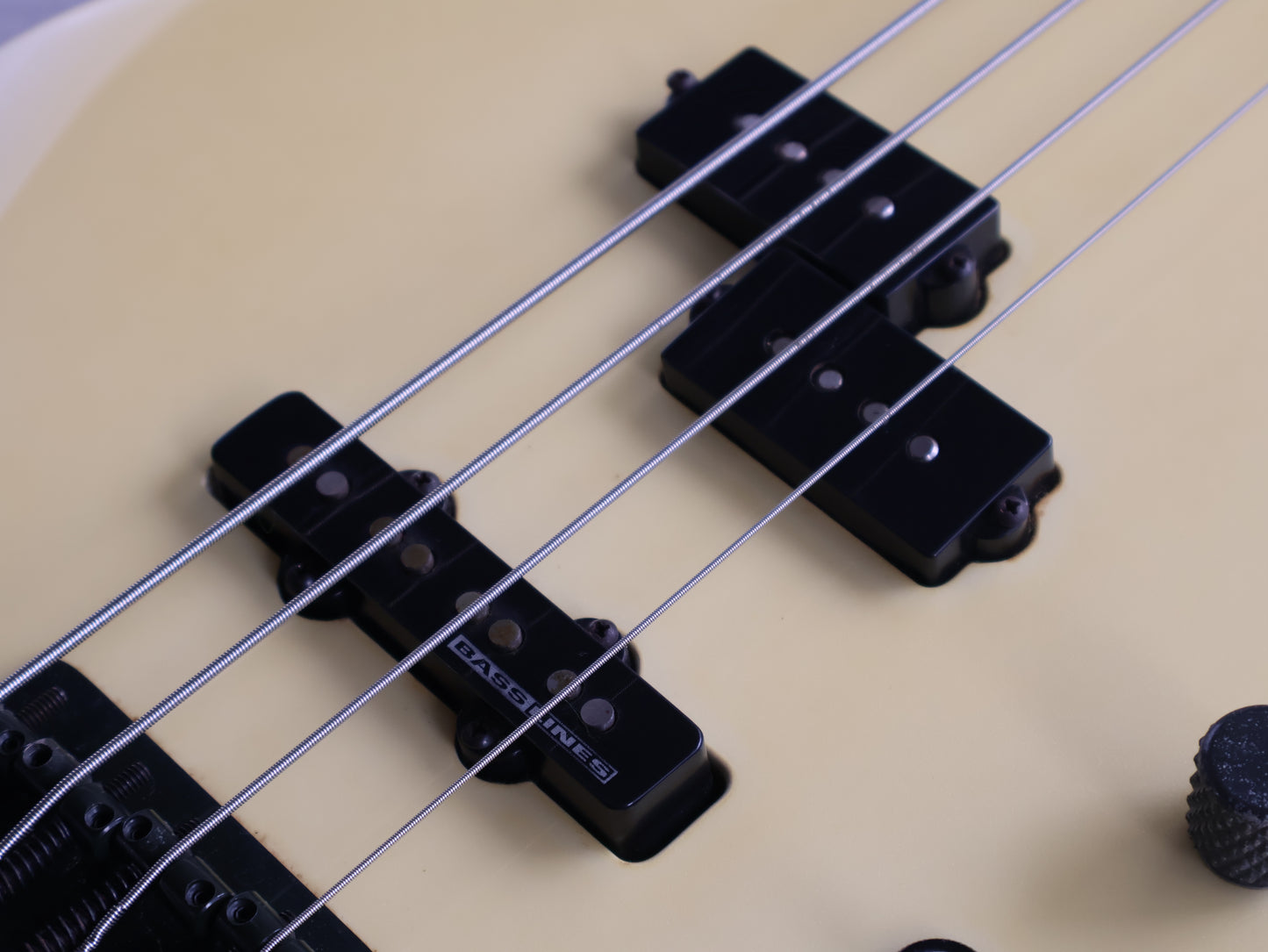 2007 Fender Duff McKagan Signature Model Precision Bass (Pearl White)