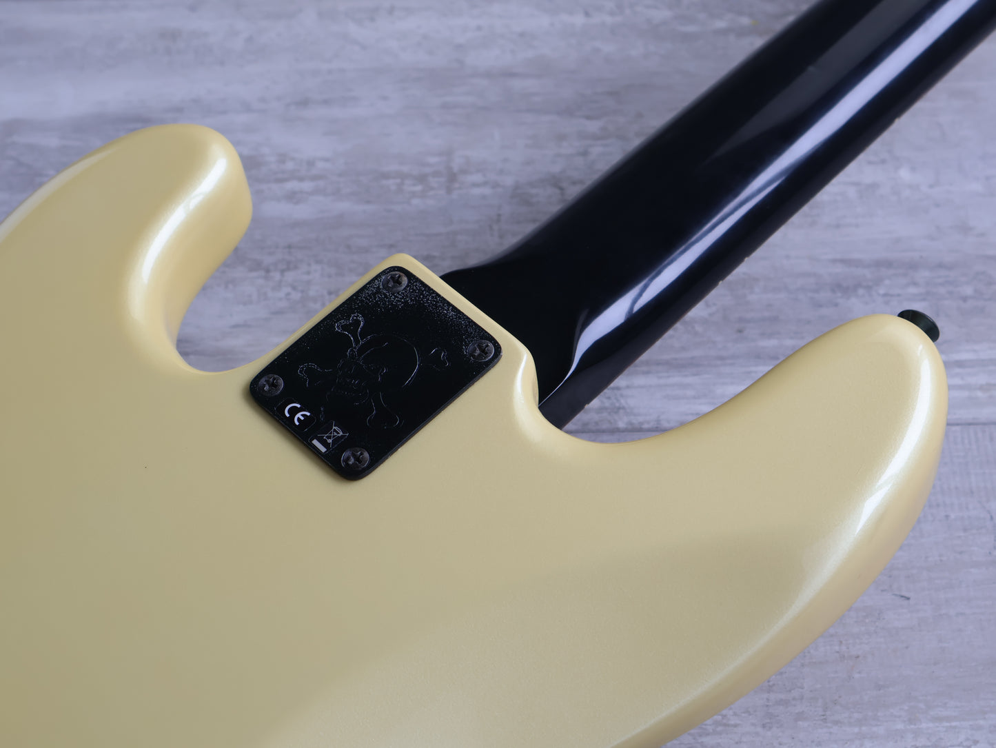 2007 Fender Duff McKagan Signature Model Precision Bass (Pearl White)