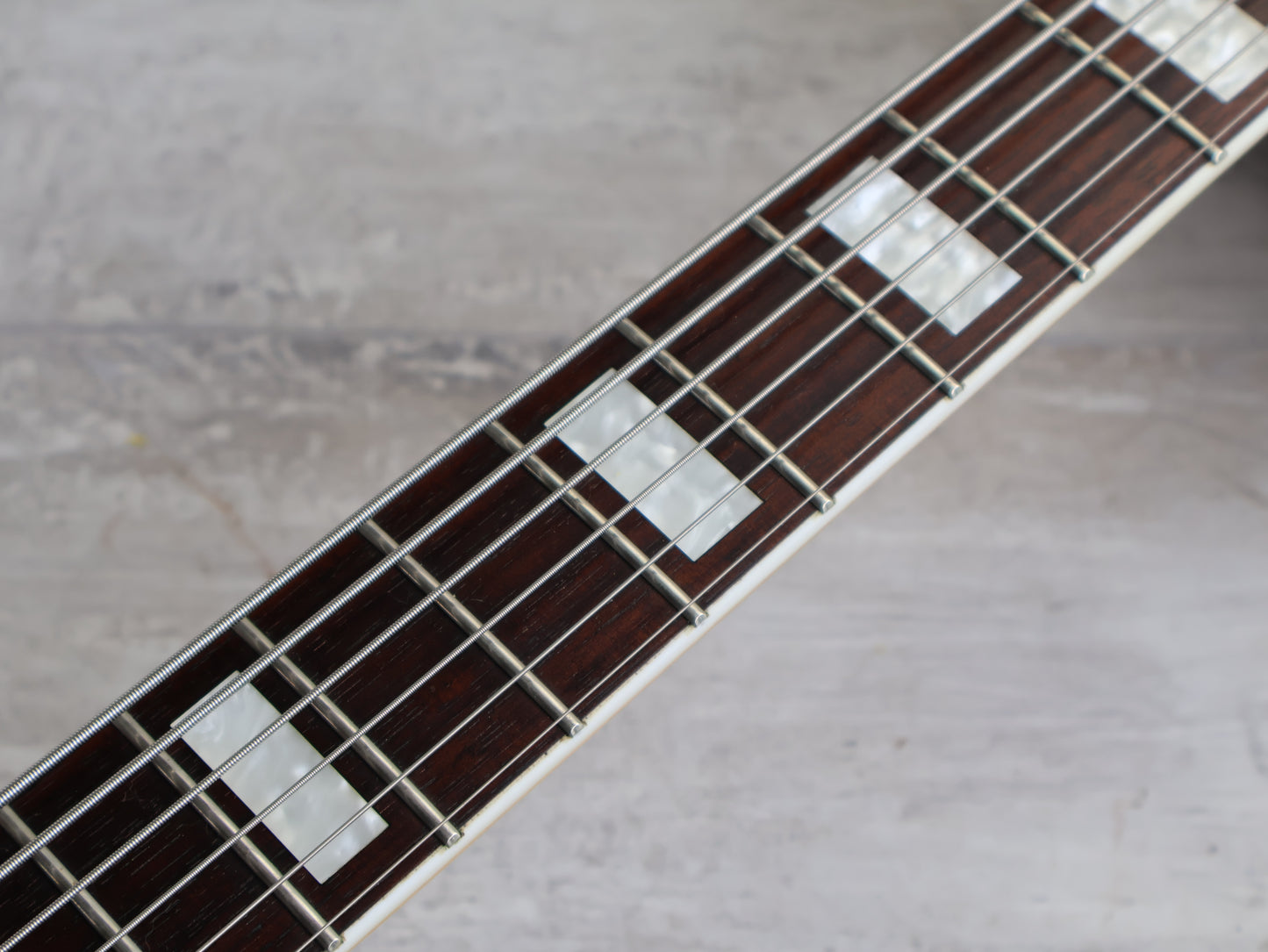 2013 Squier Vintage Modified Bass VI (White)