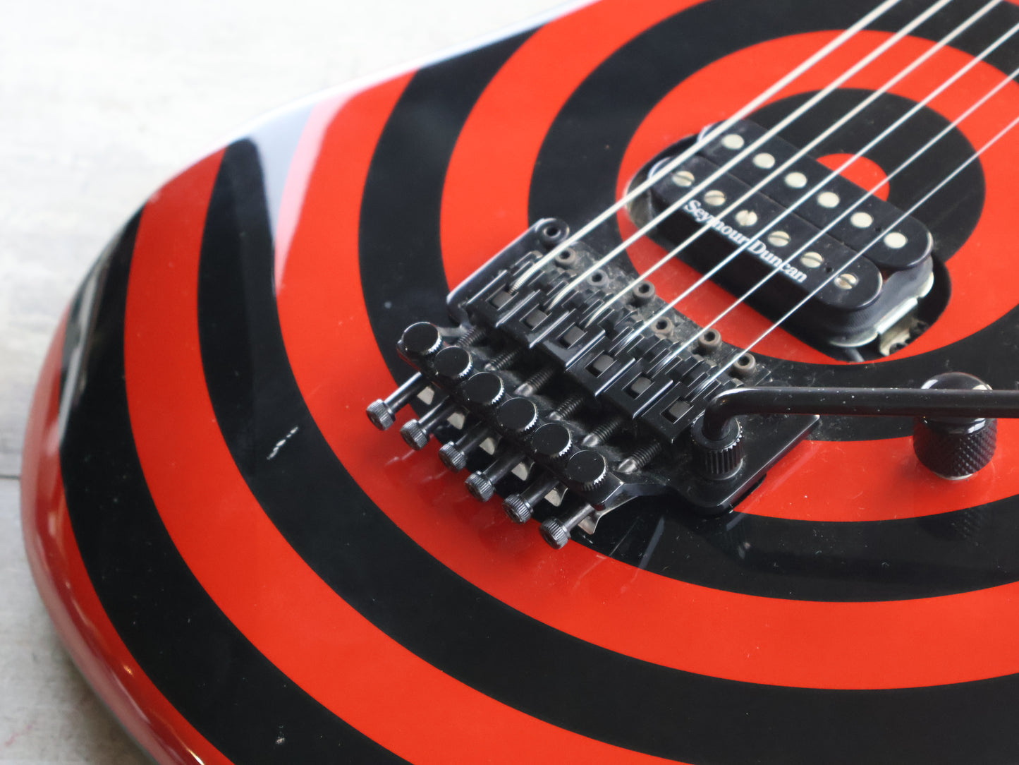 2012 Kramer "1984" '84 Reissue Baretta (Black Red Bullseye)