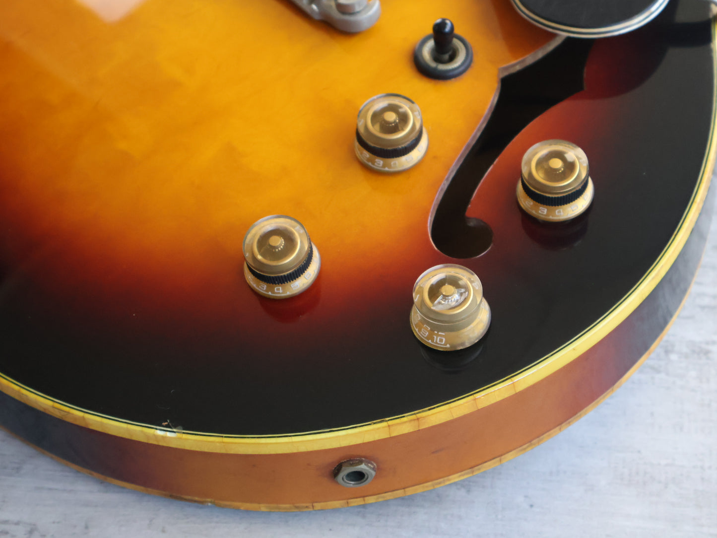 1982 Greco Japan SV-600 Super View Semi-Hollowbody (Sunburst)