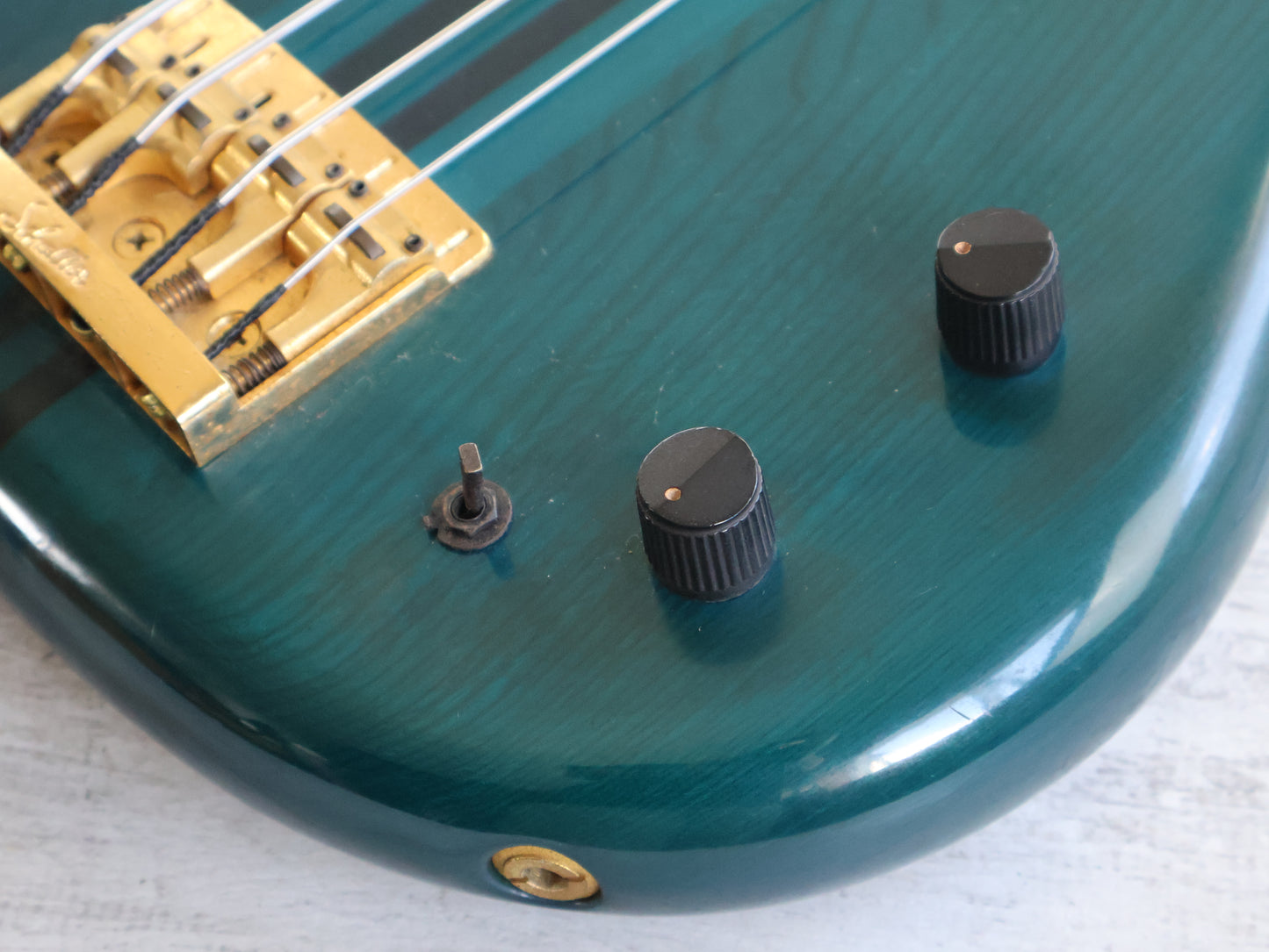 1989 Rockoon Japan (by Kawai) RB-110PZ Fretless Neckthrough Bass (See-Thru Blue)