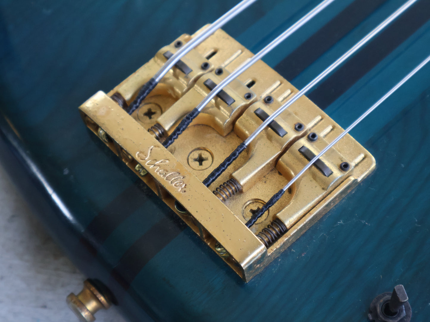 1989 Rockoon Japan (by Kawai) RB-110PZ Fretless Neckthrough Bass (See-Thru Blue)