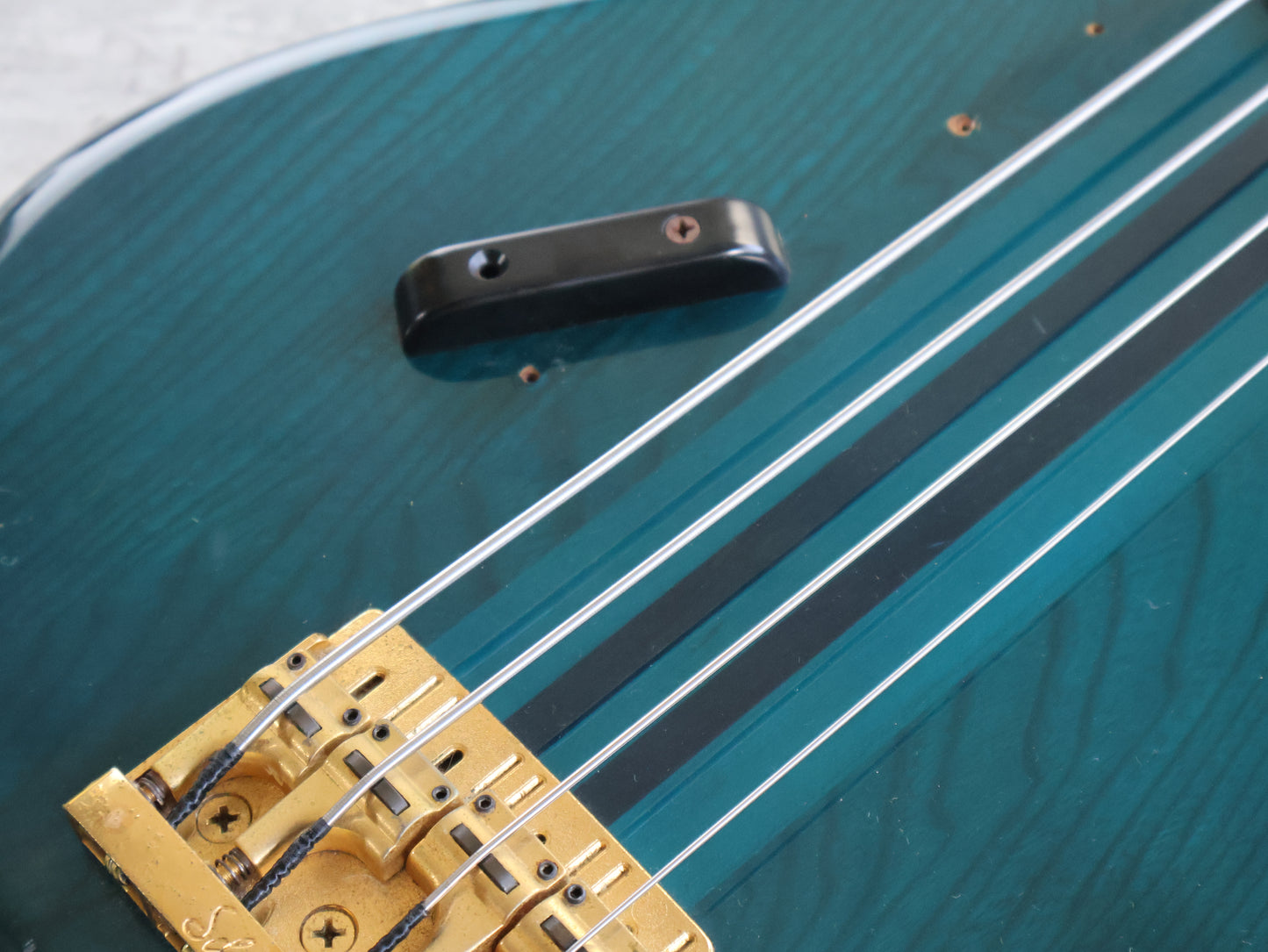 1989 Rockoon Japan (by Kawai) RB-110PZ Fretless Neckthrough Bass (See-Thru Blue)