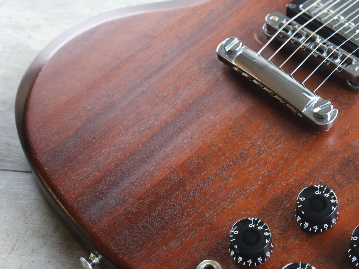2013 Gibson USA 60's Tribute SG (Worn Brown)