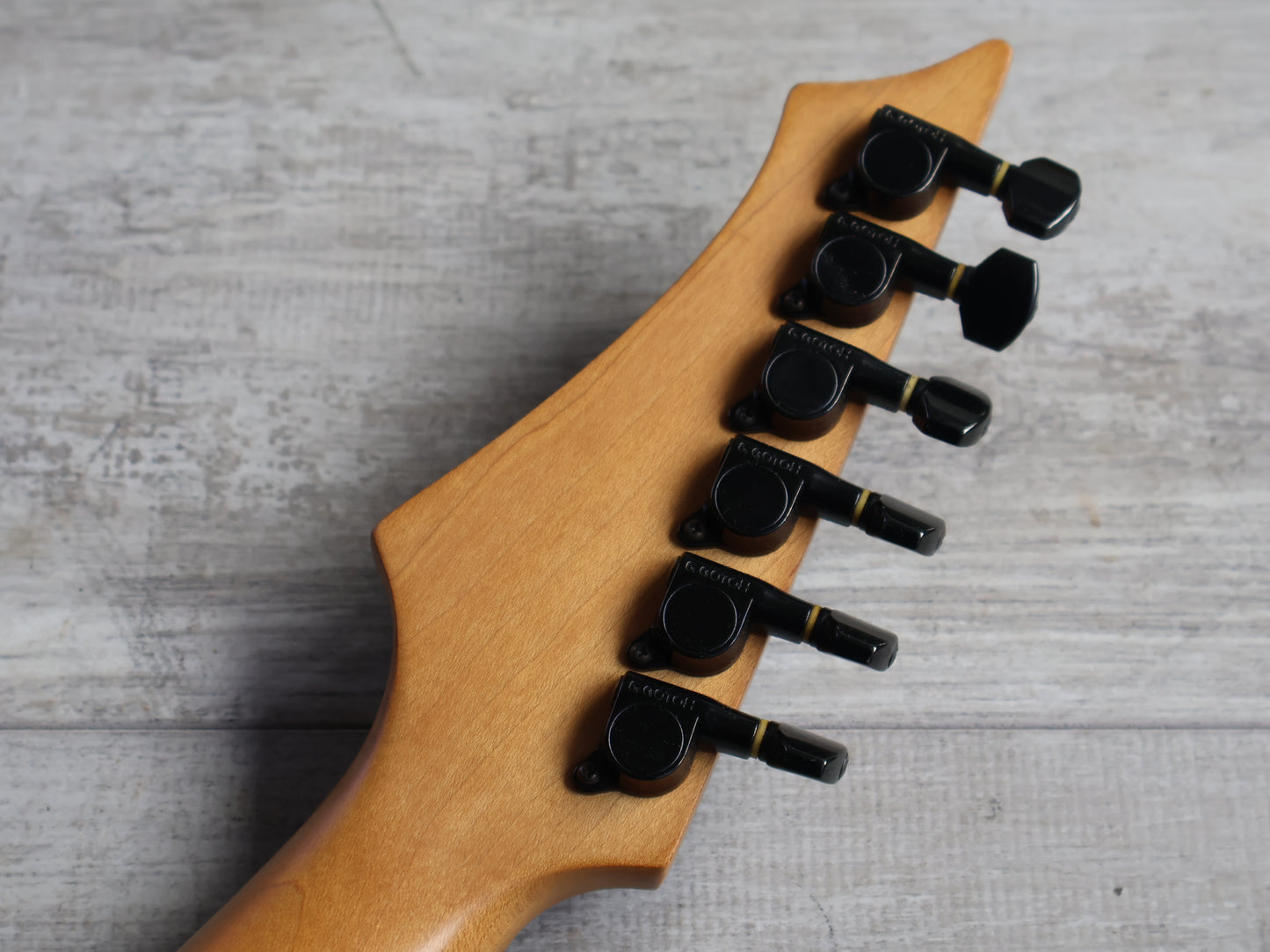 1991 Charvel Jackson CDX-080-SSH Superstrat (Pearl Cobalt Blue)