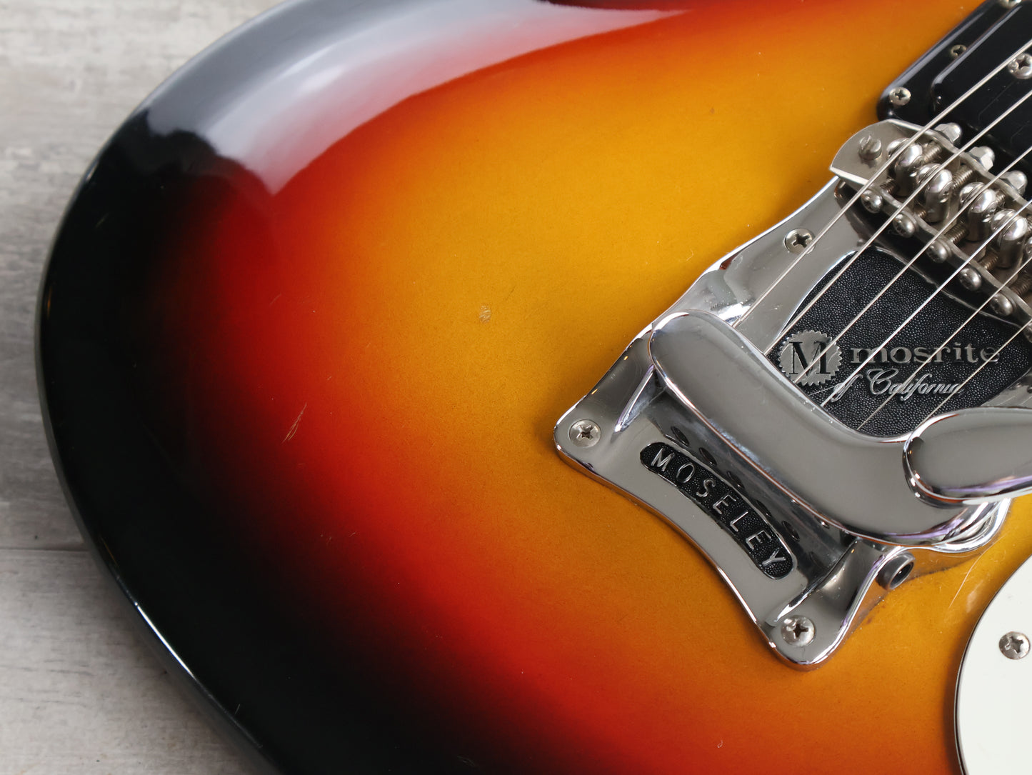 2000's Mosrite "1965" Reissue Ventures Model w/Moseley Tremolo (Sunburst)