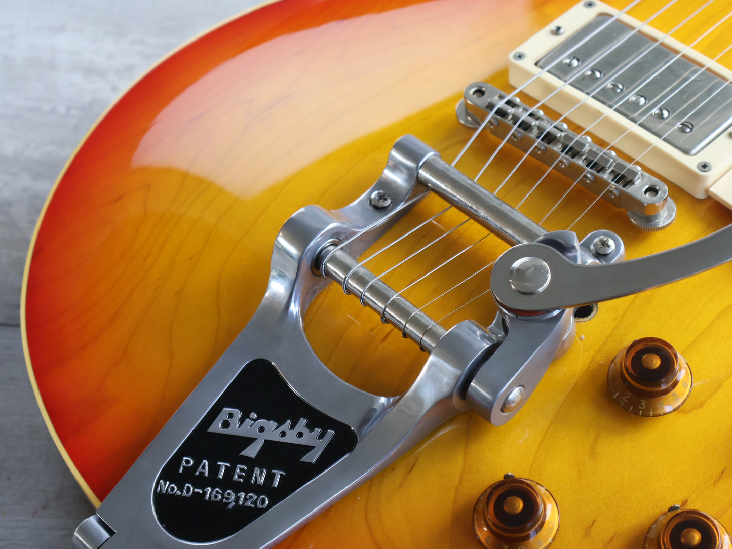 2005 Epiphone Japan LQ Series Limited Edition Les Paul Standard w/Bigsby (Cherry Sunburst))