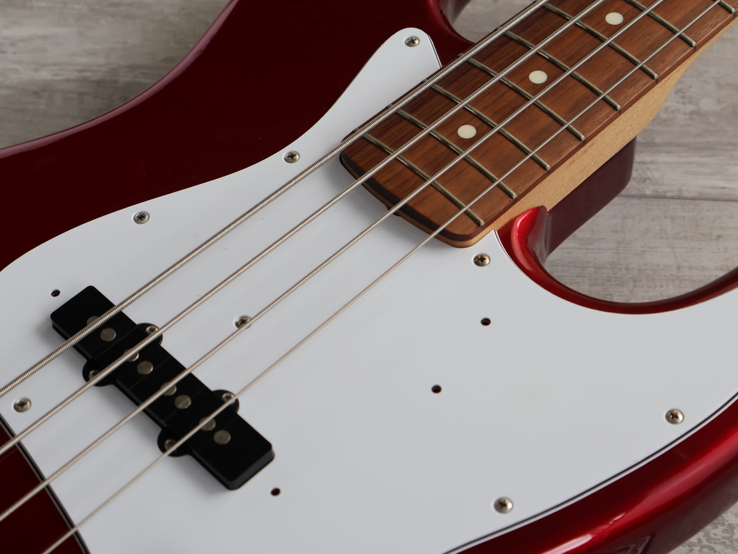 2006 Fender Japan Jazz Bass Standard (Candy Apple Red)