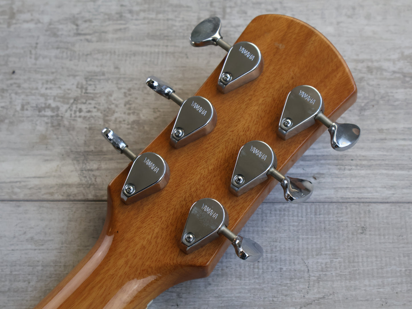 1972 Yamaha Japan SG40 Single Cutaway (Red)