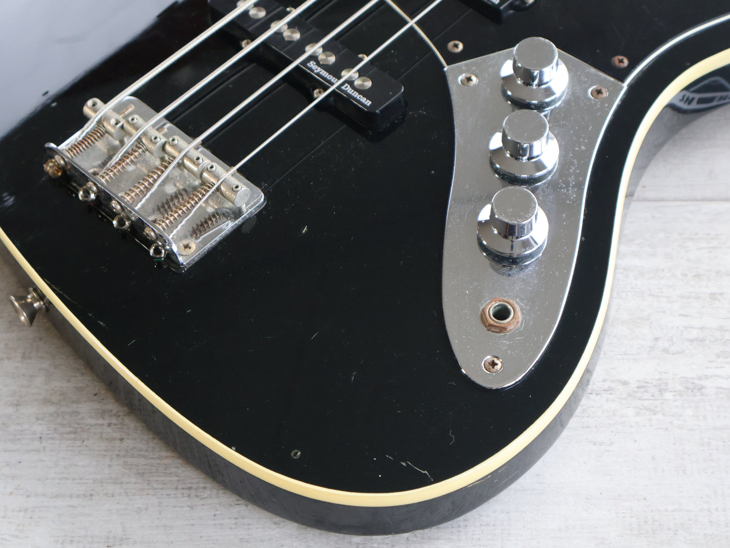 2004 Fender Japan AJB-65 Aerodyne Jazz Bass w/Seymour Duncan's (Black)